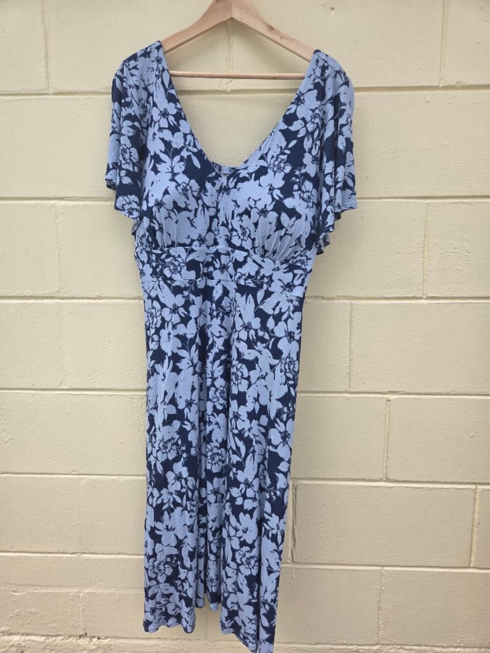 Gently used tropical print dress 1X